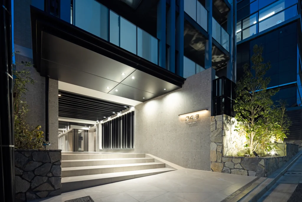3.エントランス夜景【343レジデンス西麻布】